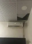 مكيف وشاشه