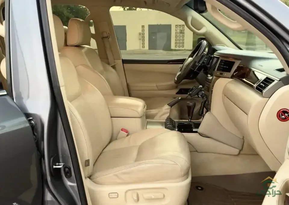 LX 2012 جيب لكزز مستعمل نظيف